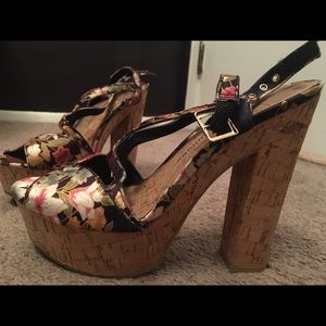 Chinese Laundry Platform Sandals